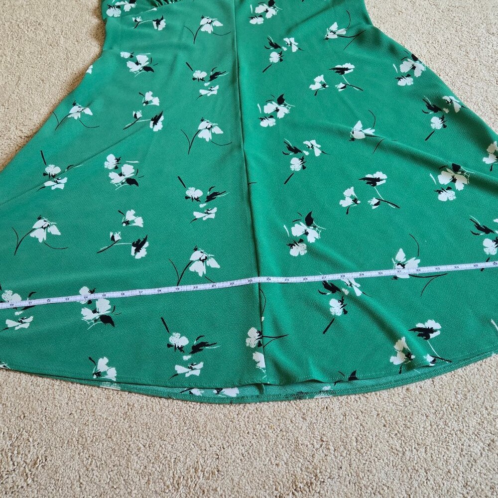 Pretty Green Midi-Dress, Retro 40's styling, Size 18 (fits a size 16) - Picture 9 of 14